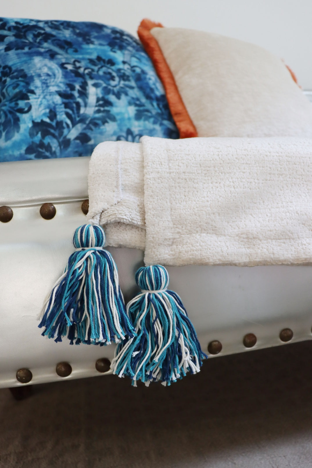 Sapphire - Chenille Blanket with Tassels